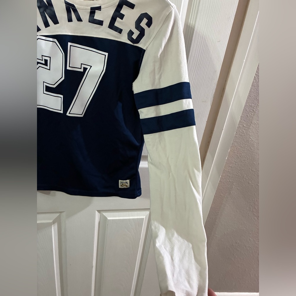 New York Yankees Long Sleeve Shirt - Picture 2 of 8